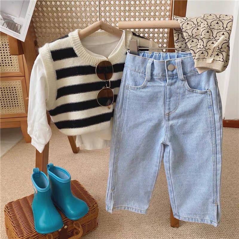 Quần jeans dáng suông, quần bò cho bé gái dài màu xanh nhạt thời trang Hàn Quốc QD11