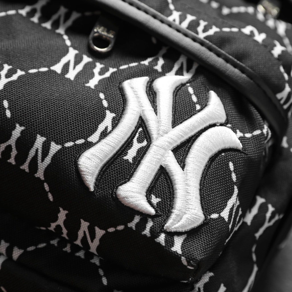 Balo Ny Monogram mini • size 25 x 20 x 9 cm