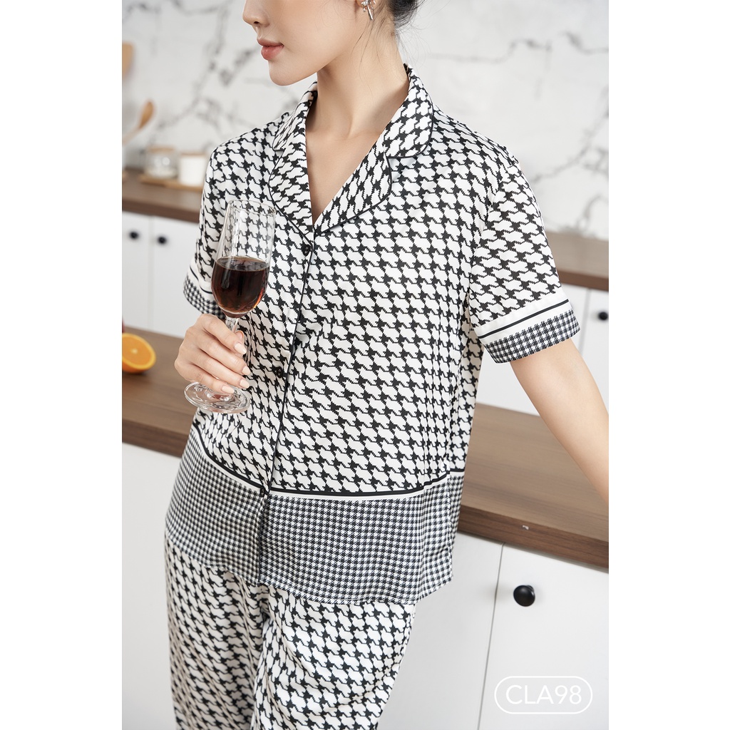 Bộ ngủ satin ZAM Luxury - Ngắn tay quần dài hoạ tiết Răng sói đen