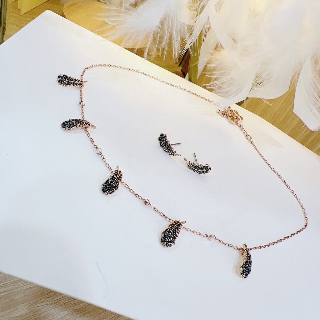 Dây chuyền Khuyên tai Swarovski lông vũ đen