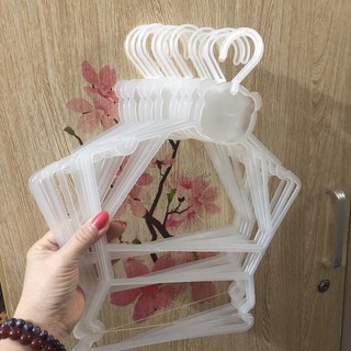 50 Bộ bé  treo quần áo váy trẻ em dành cho các shop thời trang 1-3 tuổi