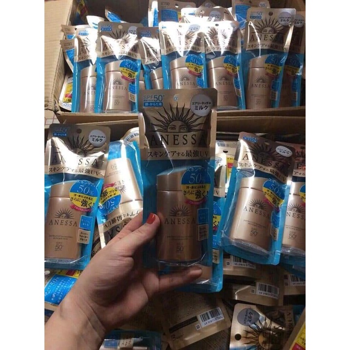 Kem chống nắng dưỡng da Anessa bảo vệ hoàn hảo Perfect UV Sunscreen Skincare Milk - SPF 50+, PA++++ - 20ml