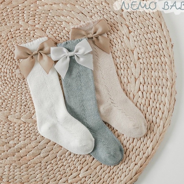 Tất bốt cổ cao nơ vintage cho bé gái