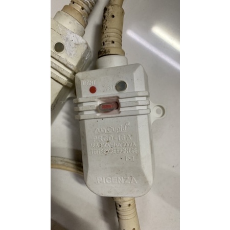 Củ dây chống giật bình nóng lạnh 220v-16A hàng tháo máy xịn