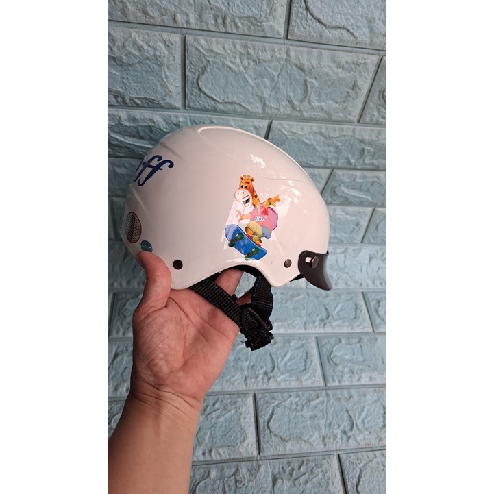 Nón bh trẻ em quà từ Hoff