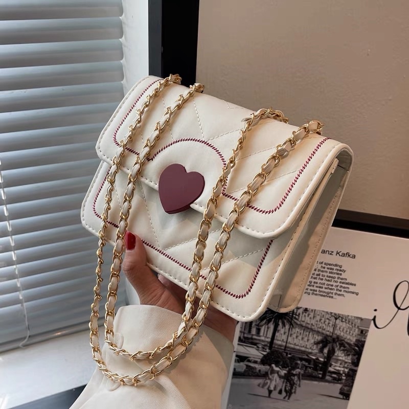 Túi đeo chéo họa tiết trái tim Butterfly