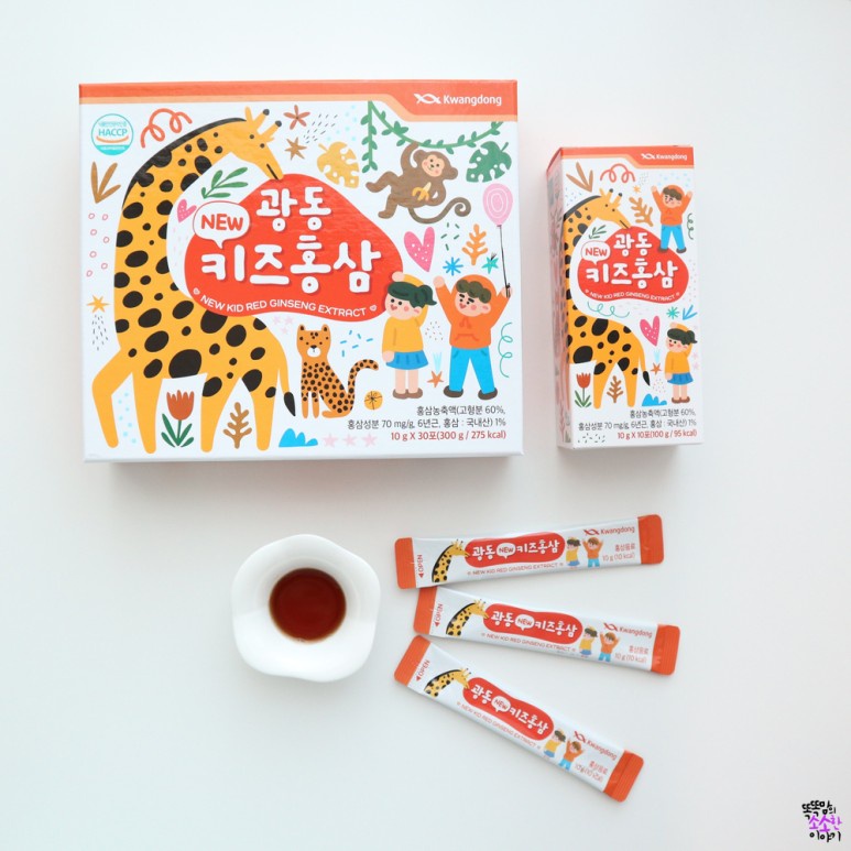 Hộp hồn.g sâm cao cấp cho tr.ẻ Kwangdong New Kids Red Ginseng 10g x 30 gói