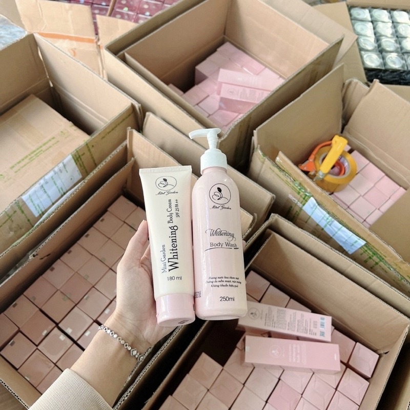 Sữa Tắm Men Bia Mini Garden Whitening Trắng Da Hiệu Quả 250ml