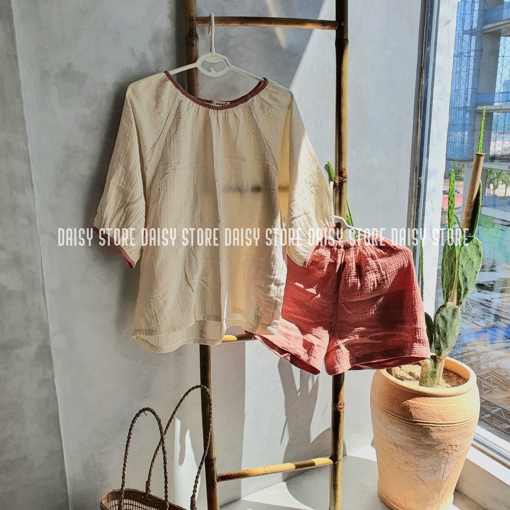 Set cổ tròn nhún vintage vải xô muslin áo be kết hợp cùng quần màu trơn