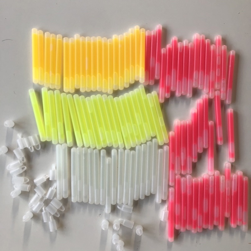 Que phát sáng dạ quang Glow Stick - Light Stick dài 10cm đường kính 1.0cm với màu sắc ngẫu nhiên phù hợp cho buổi party