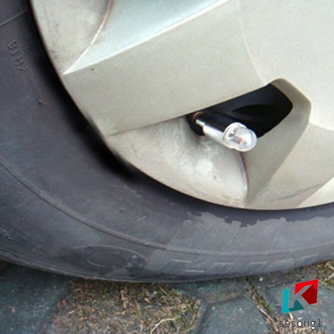 Set 4 Nắp Van Bánh Xe Có Đèn Led Cảm Ứng Thông Minh