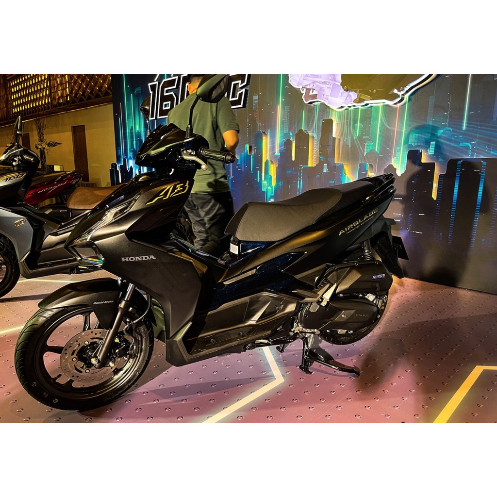 Mặt nạ trước cánh yếm ab 2022 ab 2023  ab 160 honda