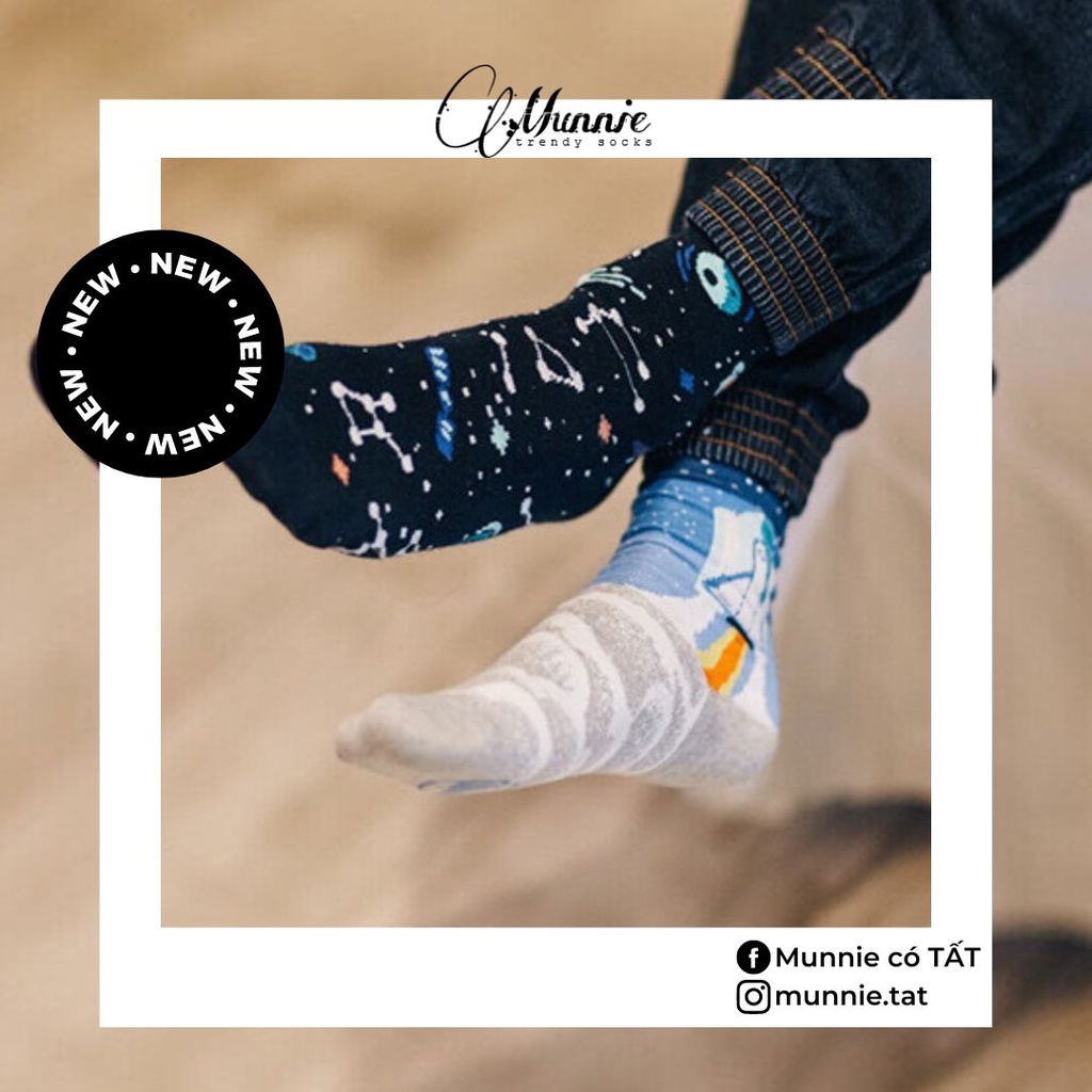 Tất cổ cao - Vớ 1 đôi 2 chiếc khác nhau - Mismatched socks - Hoạ tiết Vũ trụ