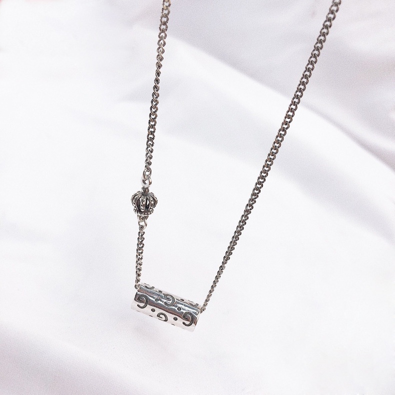 Vòng cổ Mặt Vương Miện Jane Con Lăn May Mắn