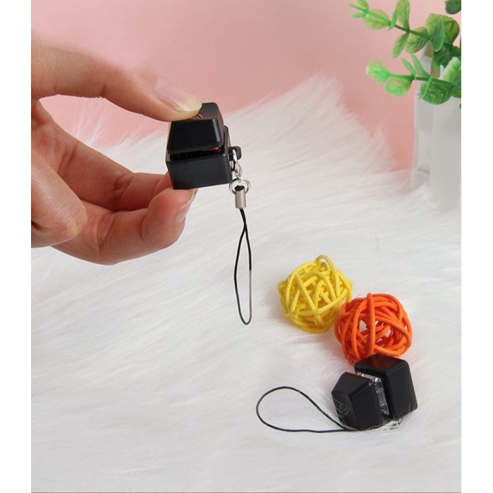 Móc khóa phím cơ RGB