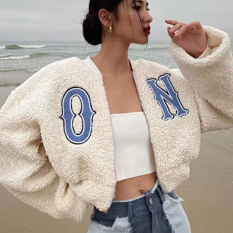 Weird Puss Áo khoác phối lông có khóa kéo in họa tiết chữ cái thời trang trẻ trung dành cho nữ
