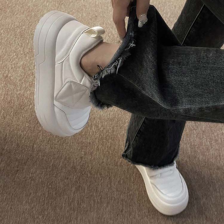 Giày sneaker giày bánh mì Giày Bánh Mì Khóa Dán Đế Dày Tăng Chiều Cao Mùa Đông Phong Cách Mới 2022 Cho Nữ