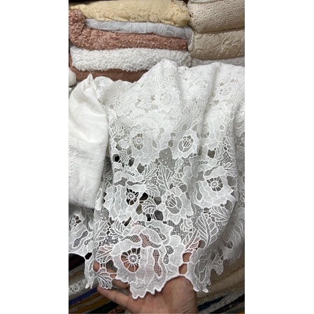 Vải ren sợi hoạ tiết hoa và lá