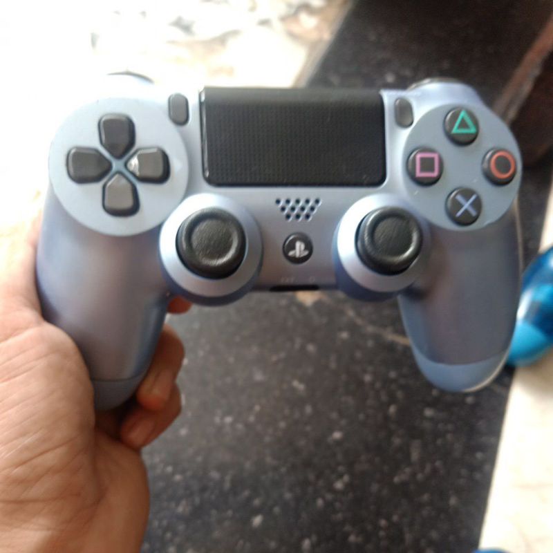 Tay cầm máy PS4