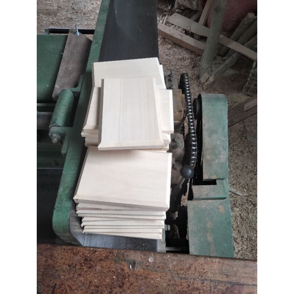 Phôi gỗ lòng mức dài 15cm rộng 10cm.