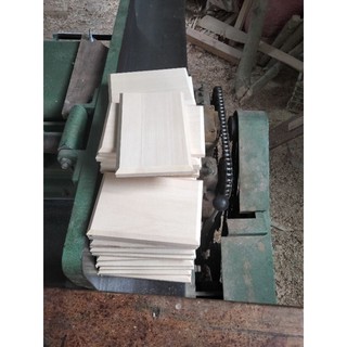 Phôi gỗ lòng mức dài 15cm rộng 10cm.