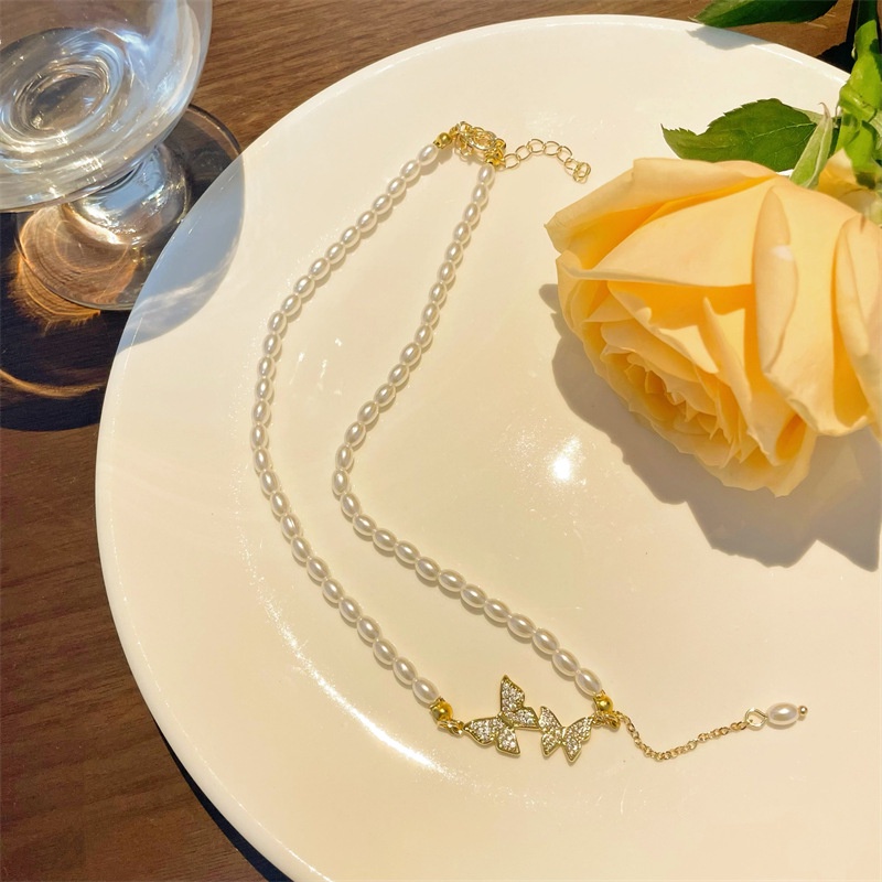 Vòng cổ Mặt Hình Bướm Đính Ngọc Trai Sang Trọng Cho Nữ