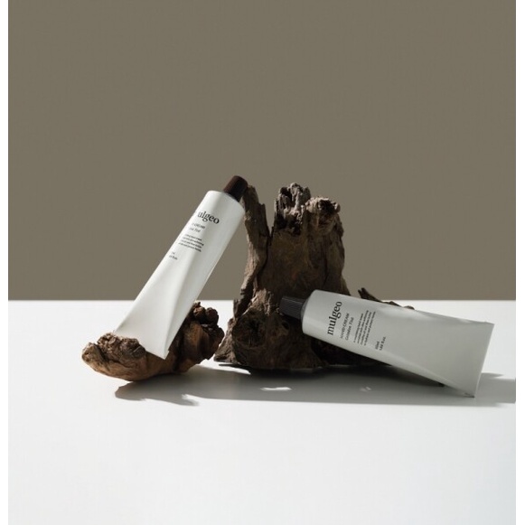 Kem dưỡng da tay hương nước hoa MULGEO Hand Cream Celadon Tint 50ml