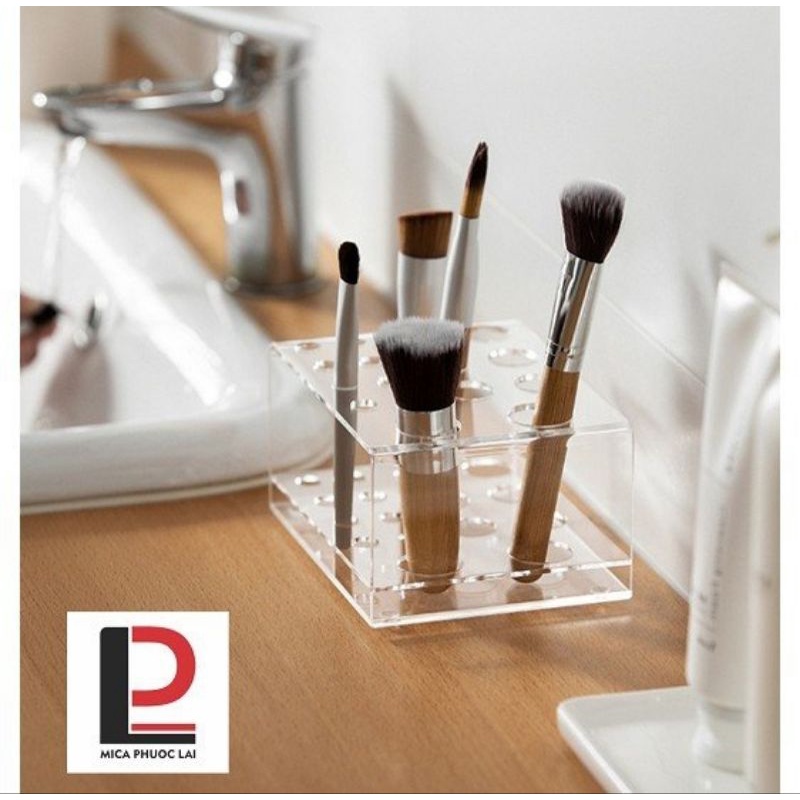 Kệ mica phân chia ô đưng cọ trang điểm