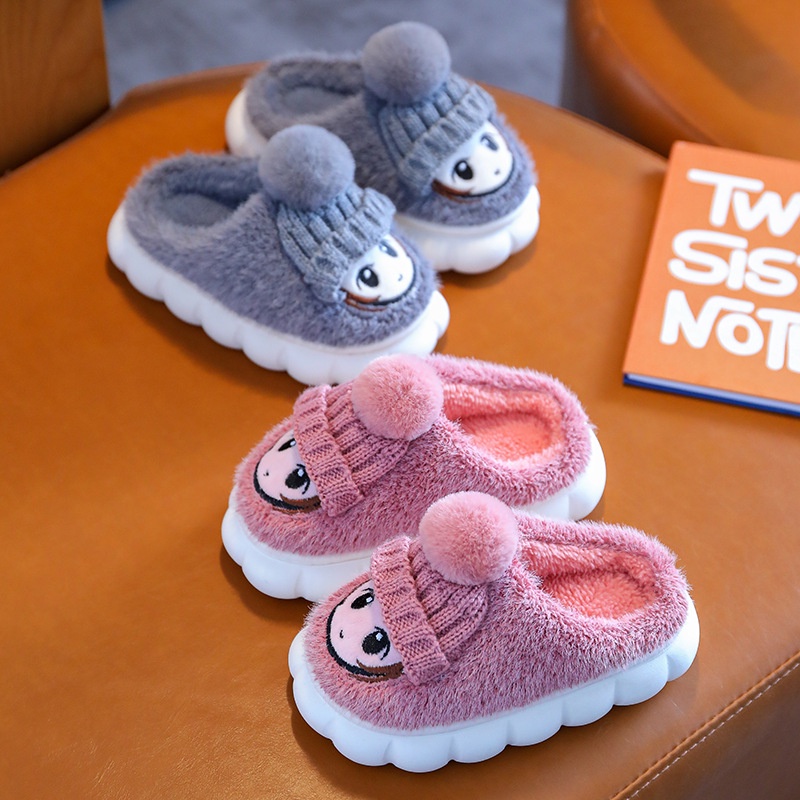 Dép Lông Đi Trong Nhà Đế Chống Trơn Trượt Hình Bé Đội Mũ Len Dễ Thương
