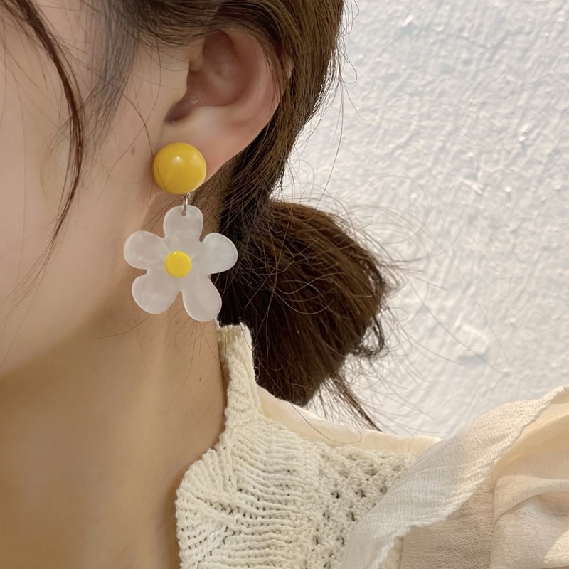 Khuyên tai kẹp không bấm lỗ chốt điều chỉnh K235 bằng hợp kim mạ vàng hình bông hoa bigsize dáng midi Leous Accessories