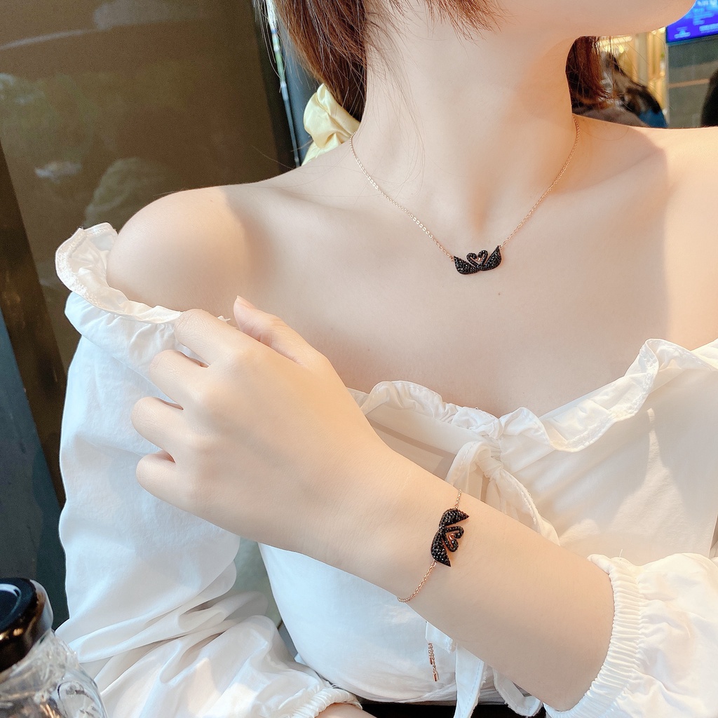 Dây chuyền Lắc tay Swarovski Thiên nga đôi đen