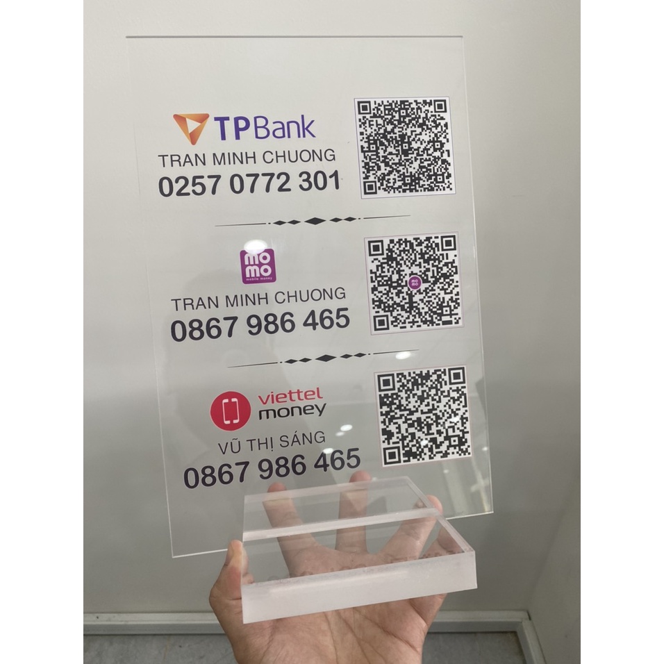 Bảng thanh toán mã QR mica trong