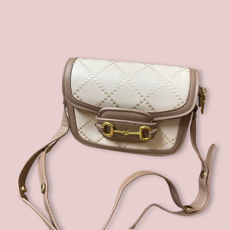 Pass túi xách , giày dép ….