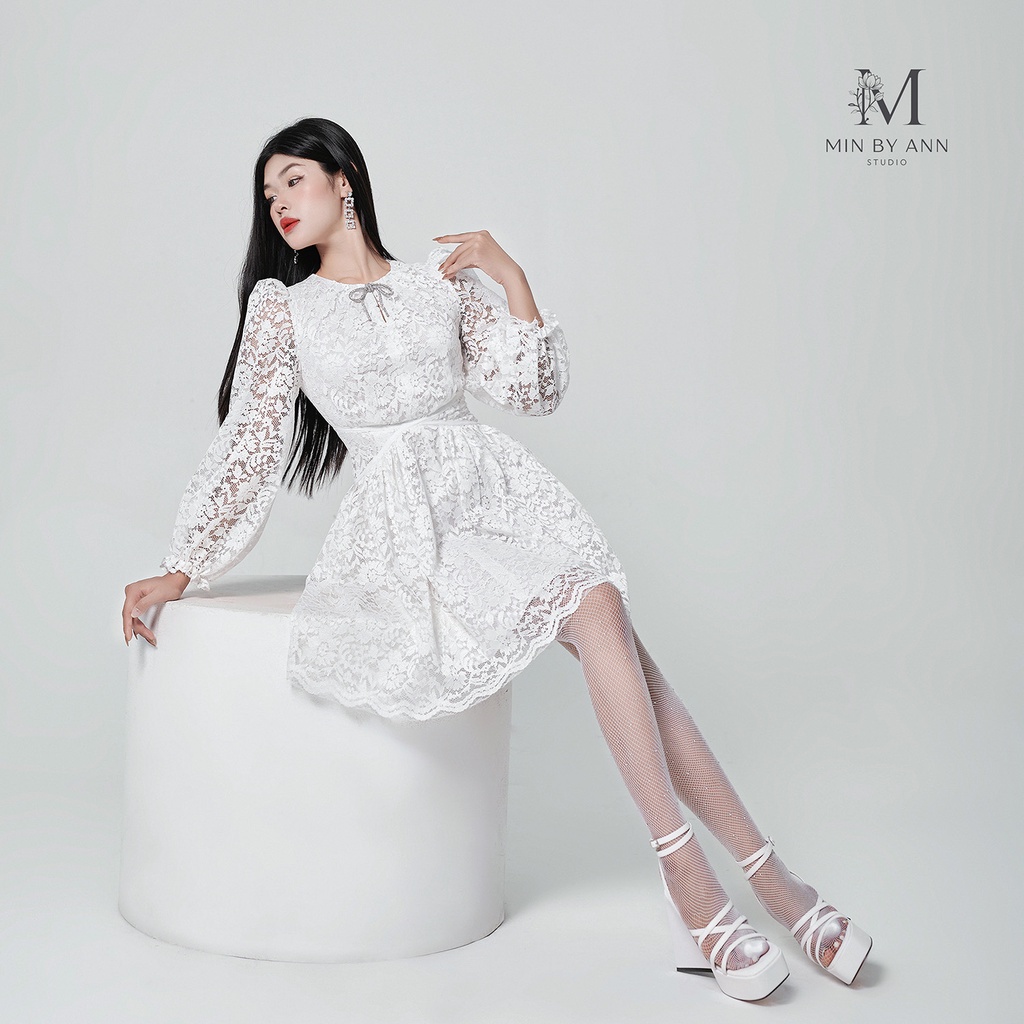 Đầm ren xoè đè dây eo tôn dáng Catrina Dress