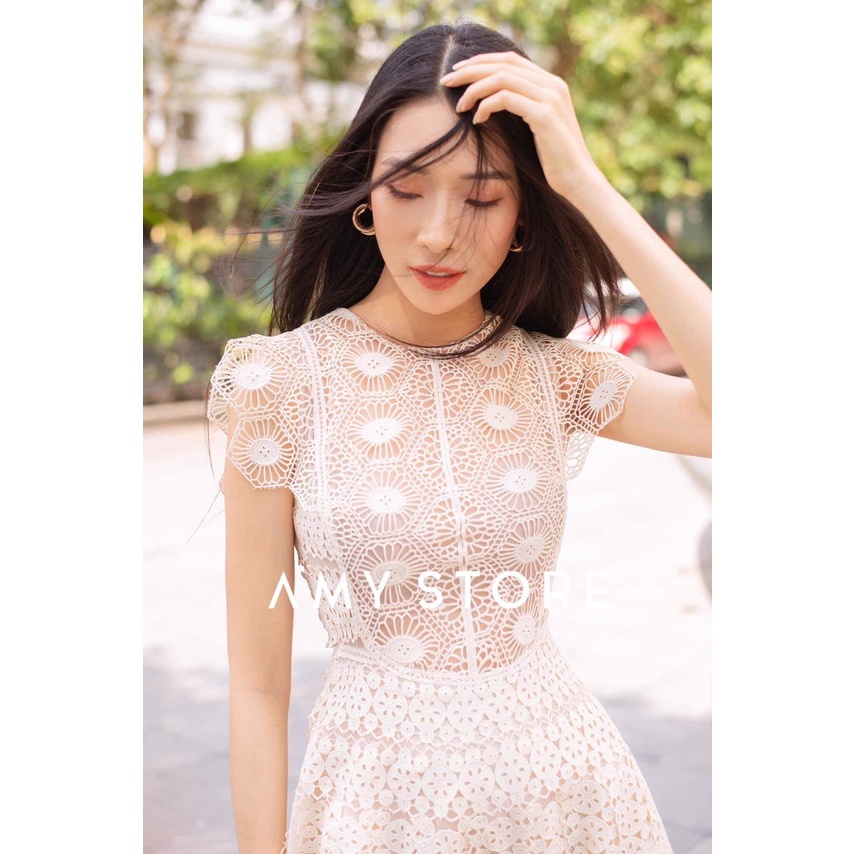 Đầm ren thiết kế dáng xoè