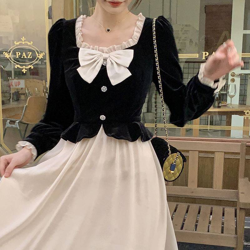 Váy babydoll Xiaoxiang Đầm Nhung Đen Giả Hai Mảnh Dáng Dài Cổ Vuông Thời Trang Thu Đông