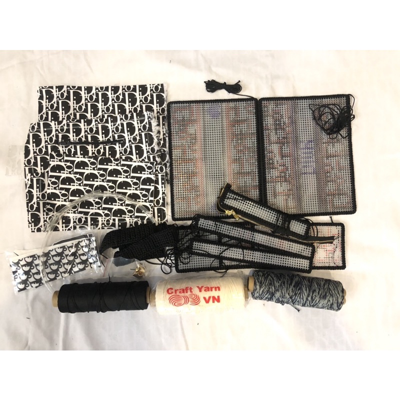 SET THÊU DIO ĐEN SIZE 22