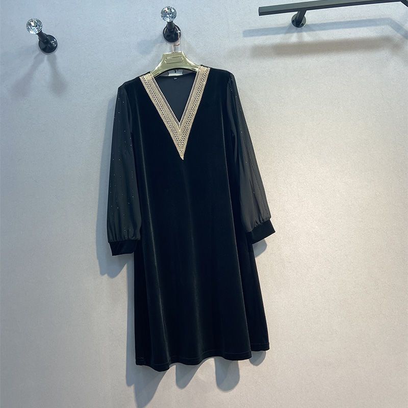 Áo Nhung Phối Ren Cổ Chữ V Dáng Rộng Thời Trang Cho Phụ Nữ Trung Niên Mi