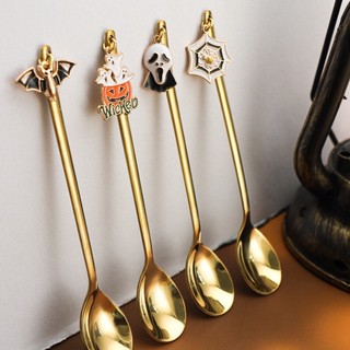 MUỖNG VÀ NĨA CAFE TRÁNG MIỆNG HALLOWEEN CÓ CHARM ĐỘC LẠ