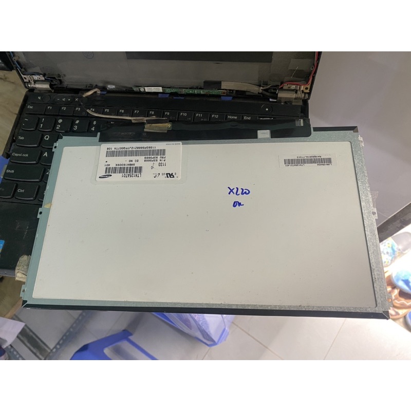 Màn hình laptop cũ lenovo thinkpad x220 x230 12.5 led slim 40pin tương đối không đẹp lắm không bảo hành