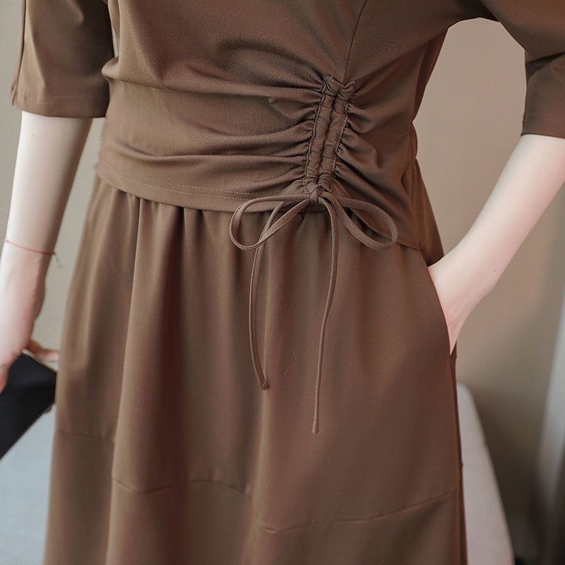 Đầm nâu rút dây