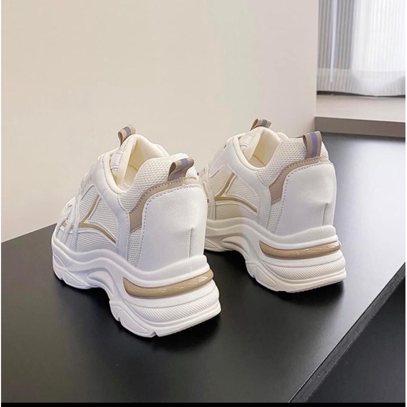 Giầy thể thao độn 7p