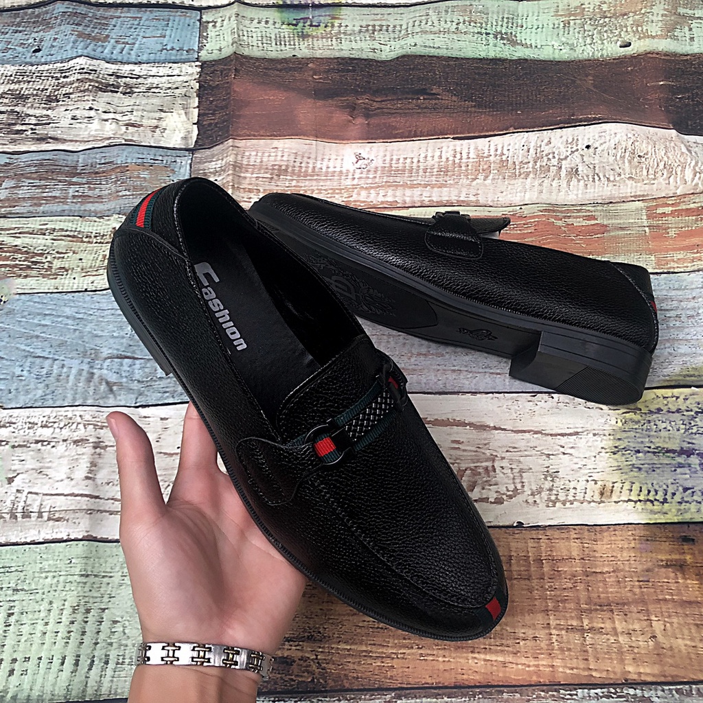 Giày lười nam phong cách hàn quốc chi tiết da sần được đính dù G.C xanh ,đỏ gót, mũi tinh tế sản phẩm mới năm 2022