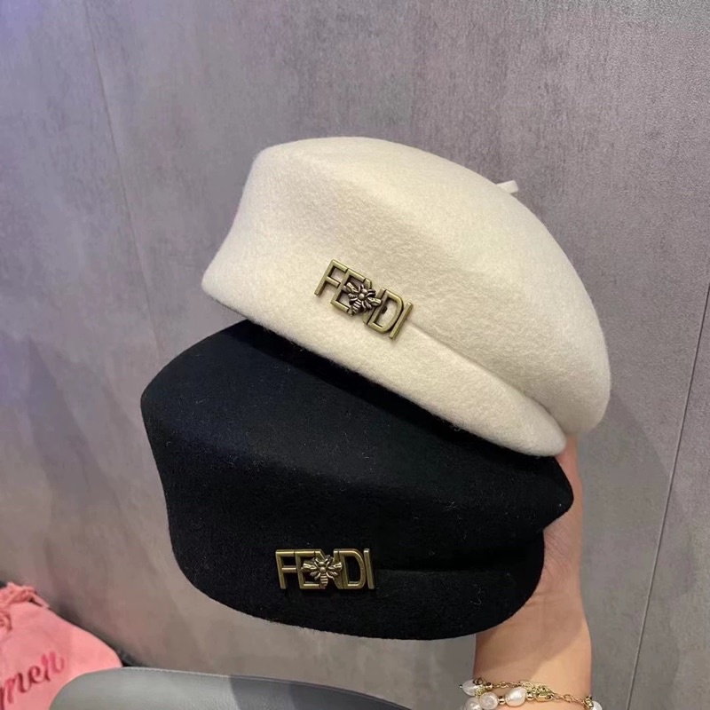 Mũ nồi dạ fendi mai phương bùi