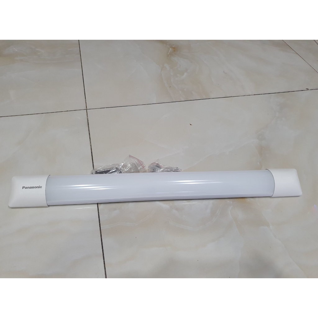 Đèn Led bán nguyệt 18W Panasonic NNFC5009088/NNFC5009588/NNFC5004088