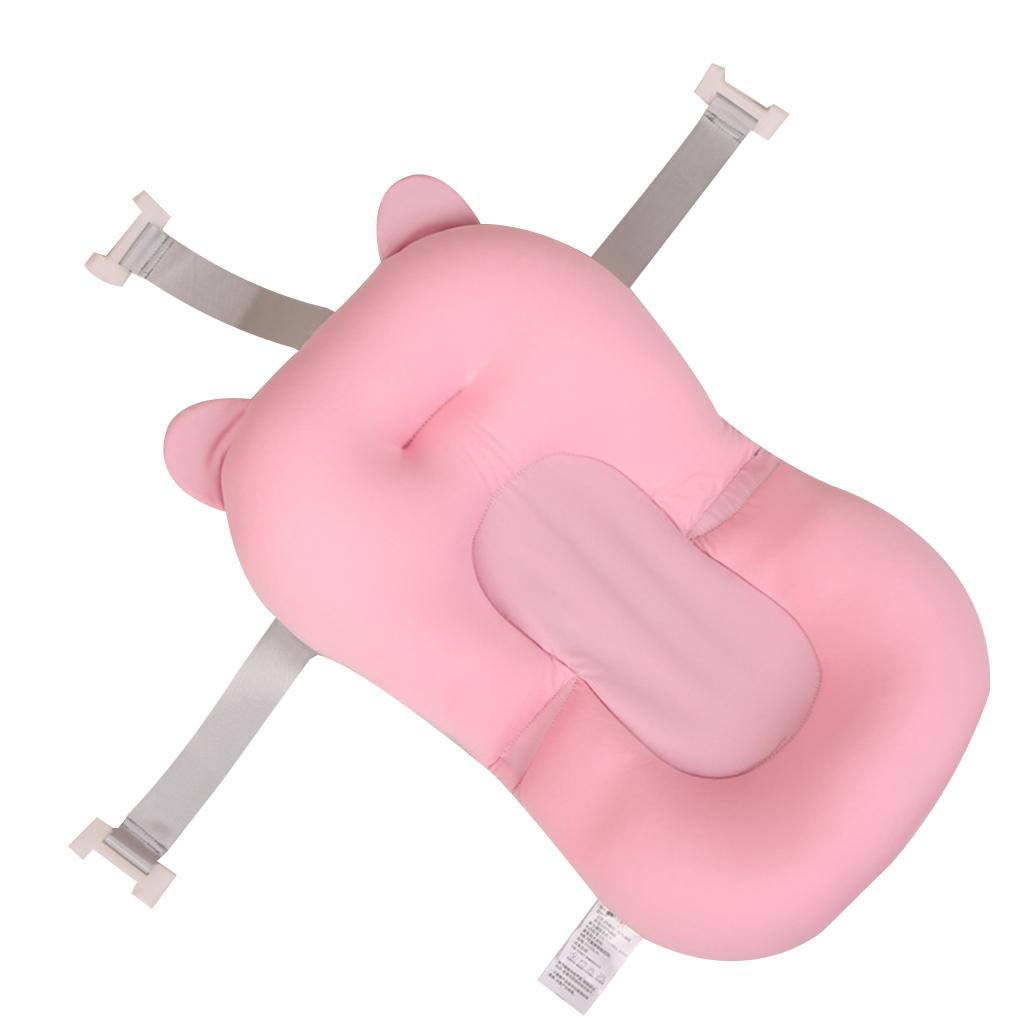 Đệm Ngồi Hỗ Trợ Cho Bé Sơ Sinh Khi Tắm Mùa Hè