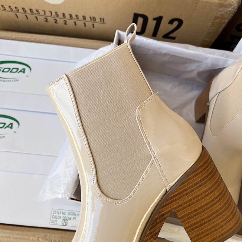 Boots da bóng mũi tròn . xuất uk