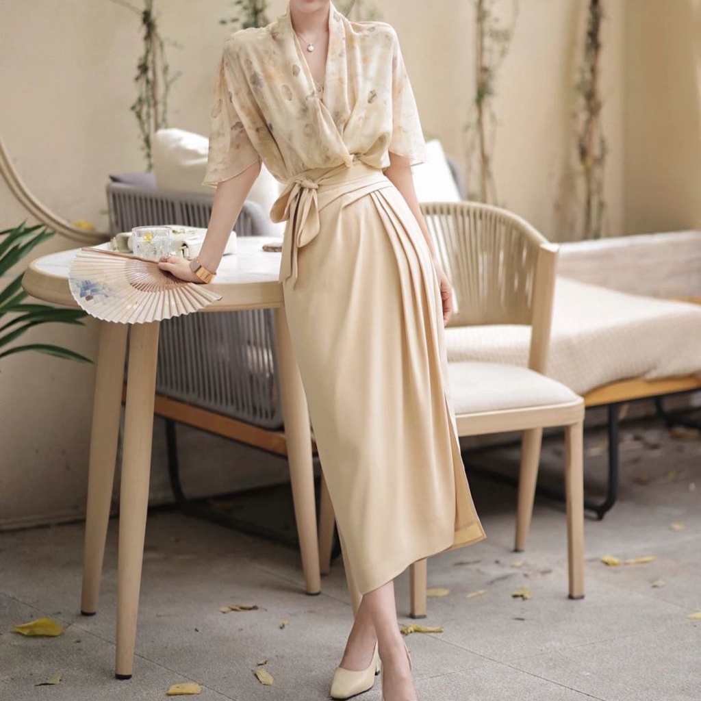 Bộ Áo Hoa + Chân Váy Lưng Cao Nhấn Eo Thời Trang Retro 2022 10.24