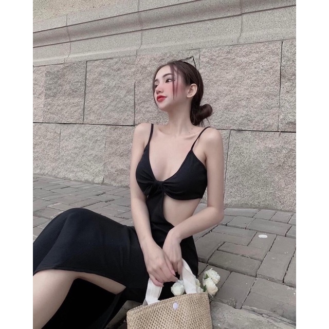 ĐẦM ĐEN  KHOÉT EO HỞ LƯNG SANG CHẢNH