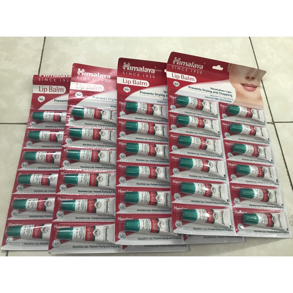 Son dưỡng môi chiết xuất cà rốt và mầm lúa mạch Himalaya Lip Balm 10g